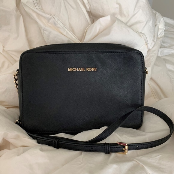 michael kors jet set east west crossgrain leather crossbody